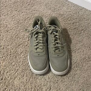Nike Men's Olive Sneakers